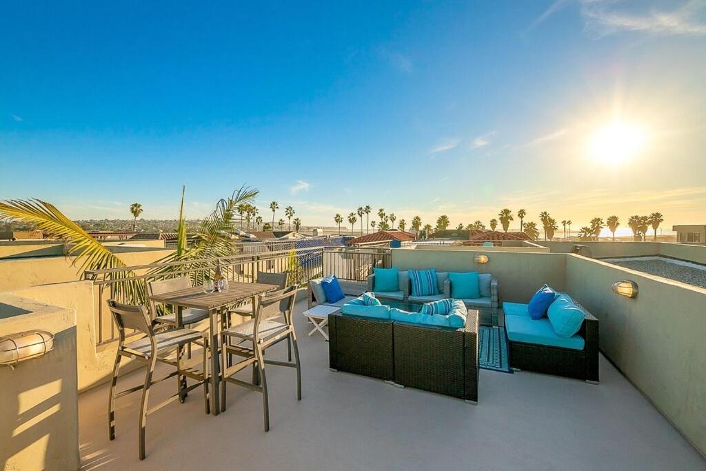 Stunning South Mission Home With Private Rooftop & Ocean Views! سان دييغو المظهر الخارجي الصورة