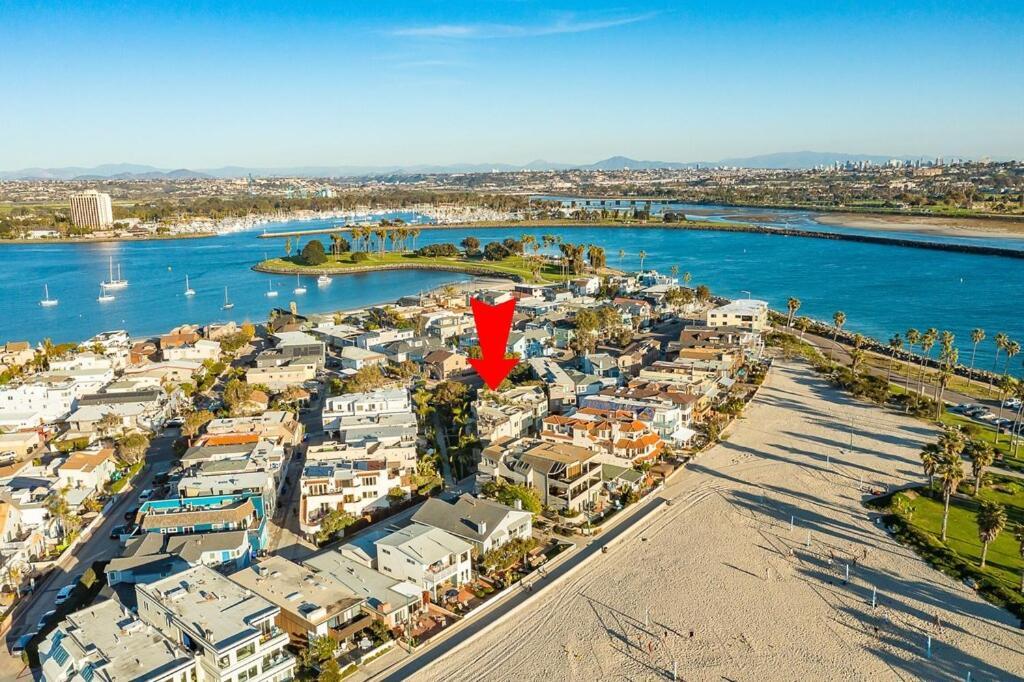 Stunning South Mission Home With Private Rooftop & Ocean Views! سان دييغو المظهر الخارجي الصورة