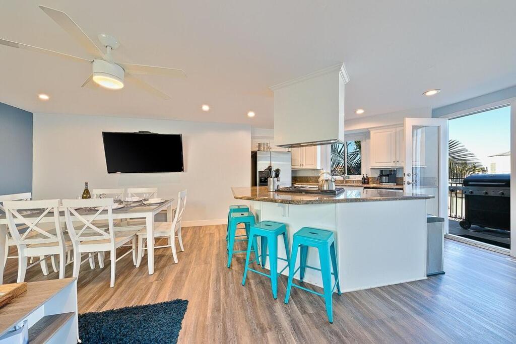 Stunning South Mission Home With Private Rooftop & Ocean Views! سان دييغو المظهر الخارجي الصورة